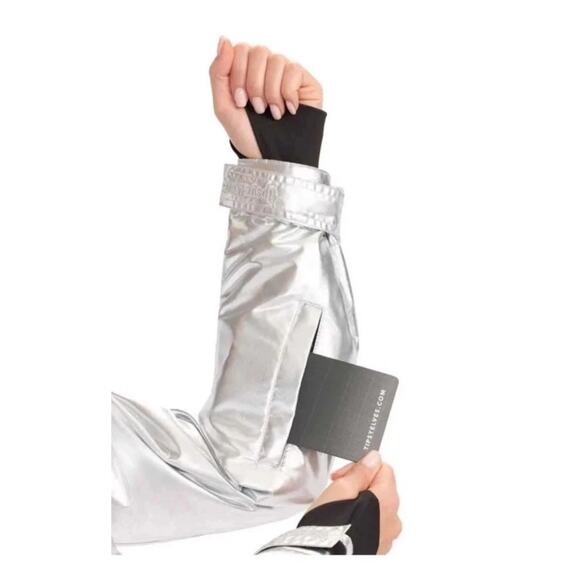 TIPSY ELVES SILVER BULLET ONE PIECE SKI SNOW SUIT Hooded Women's Size Small NEW - Picture 6 of 12